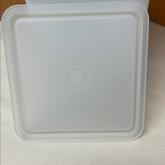 Vintage Tupperware Translucent Kitchen Storage Container - Picture 11 of 16